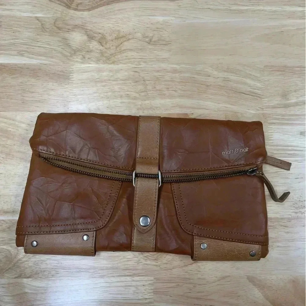 Matt & Nat Clutch